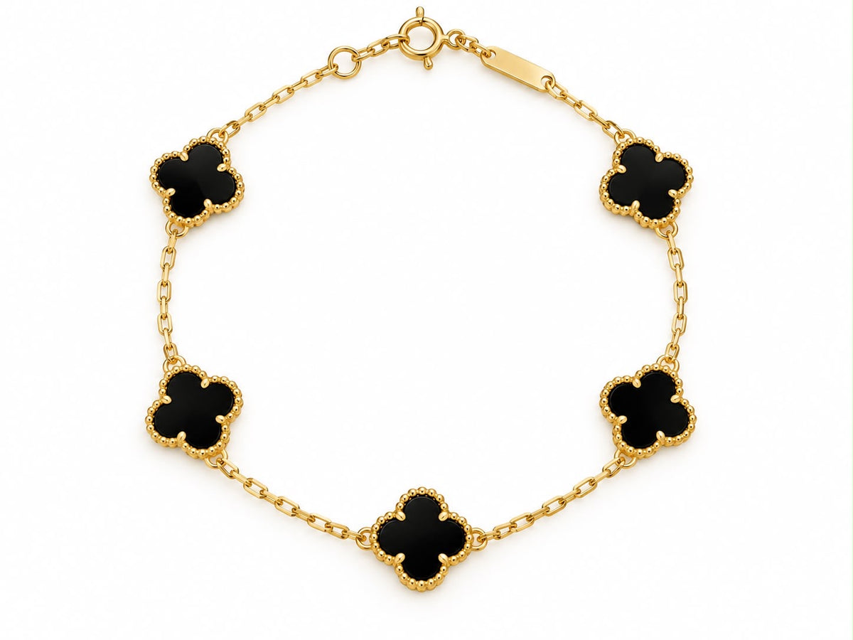 18k gold small clovers bracelet, with black onyx, adjustable 16.5-18cm, total weight is 3.40g