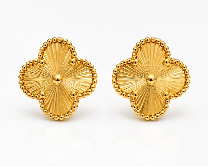 Clous trèfles 18 carats, 12 mm (moyen), 1,82 g