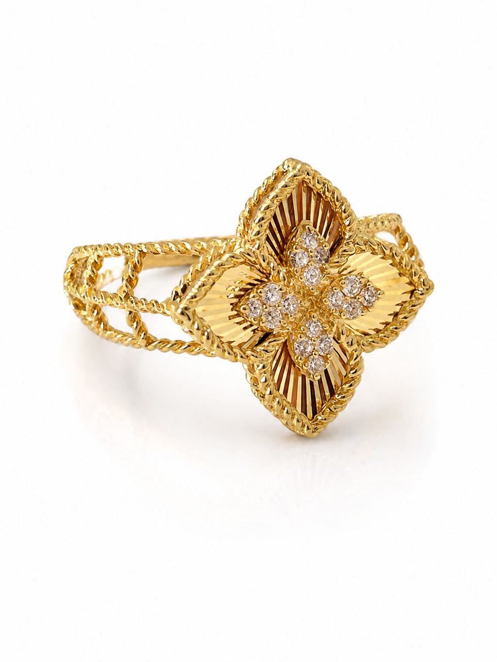 18k gold flower ring, size 7, 2.57g
