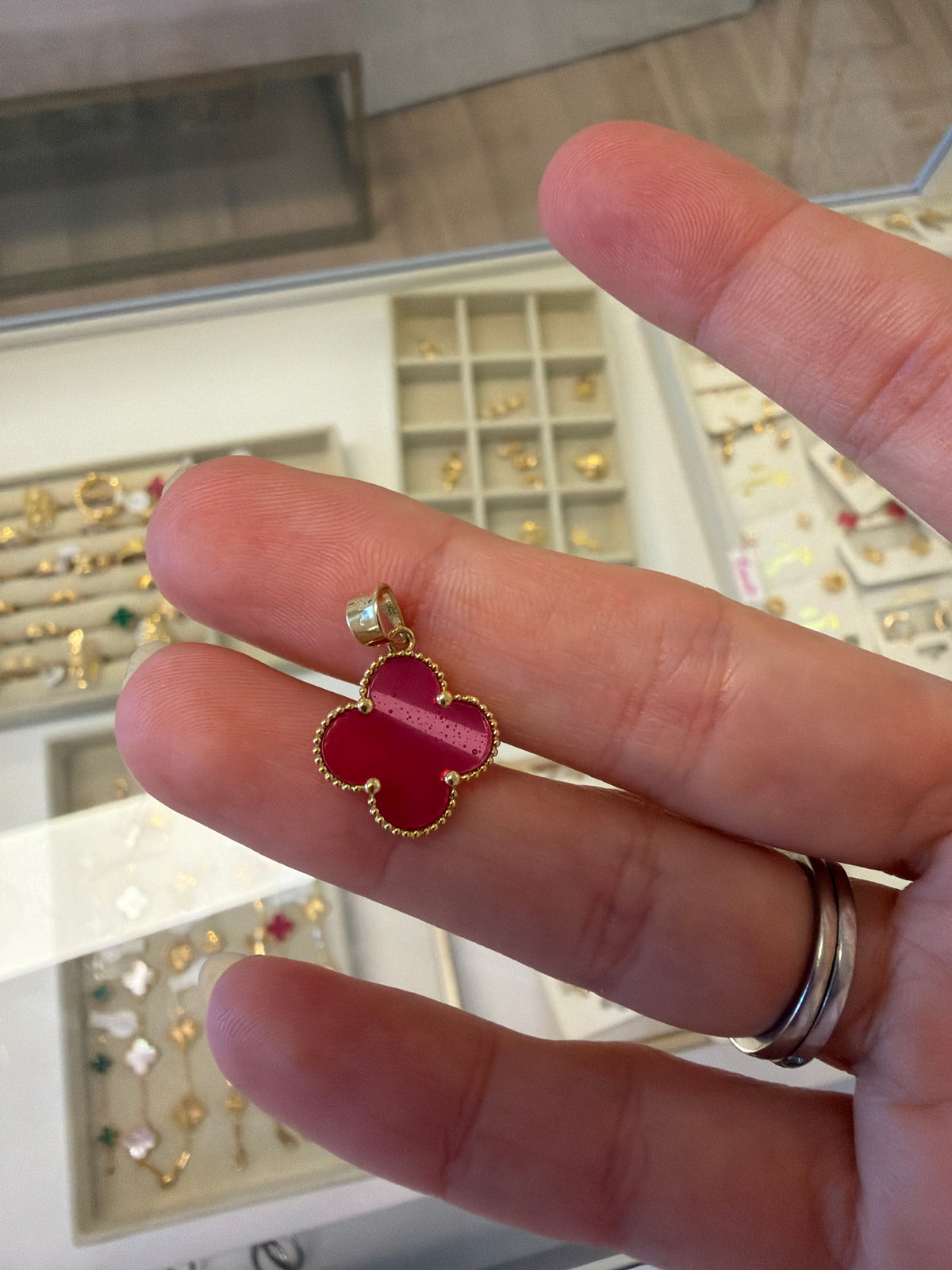 18k gold pink enamel pendant, 15mm, 1.24 total weight