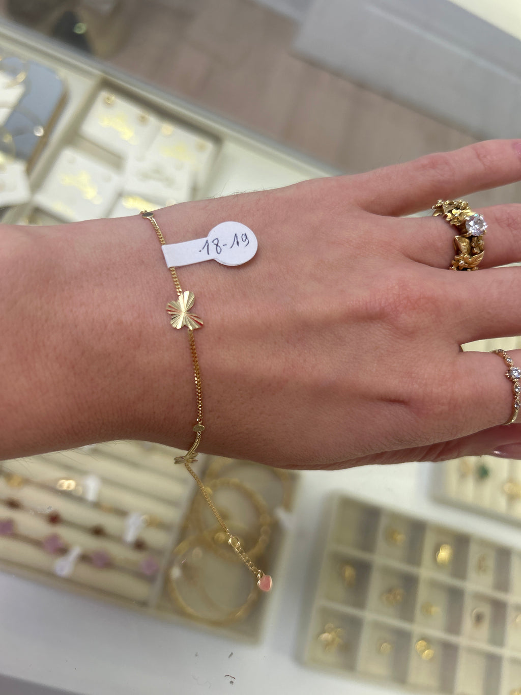 18k gold butterfly bracelet, 18-19cm, 1.70g