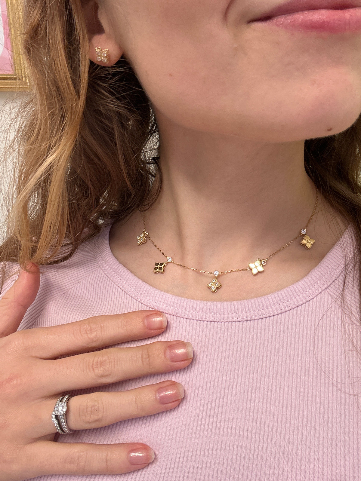 18k gold dangling flowers with zirconia stones, short choker 38-43g, 6.31g