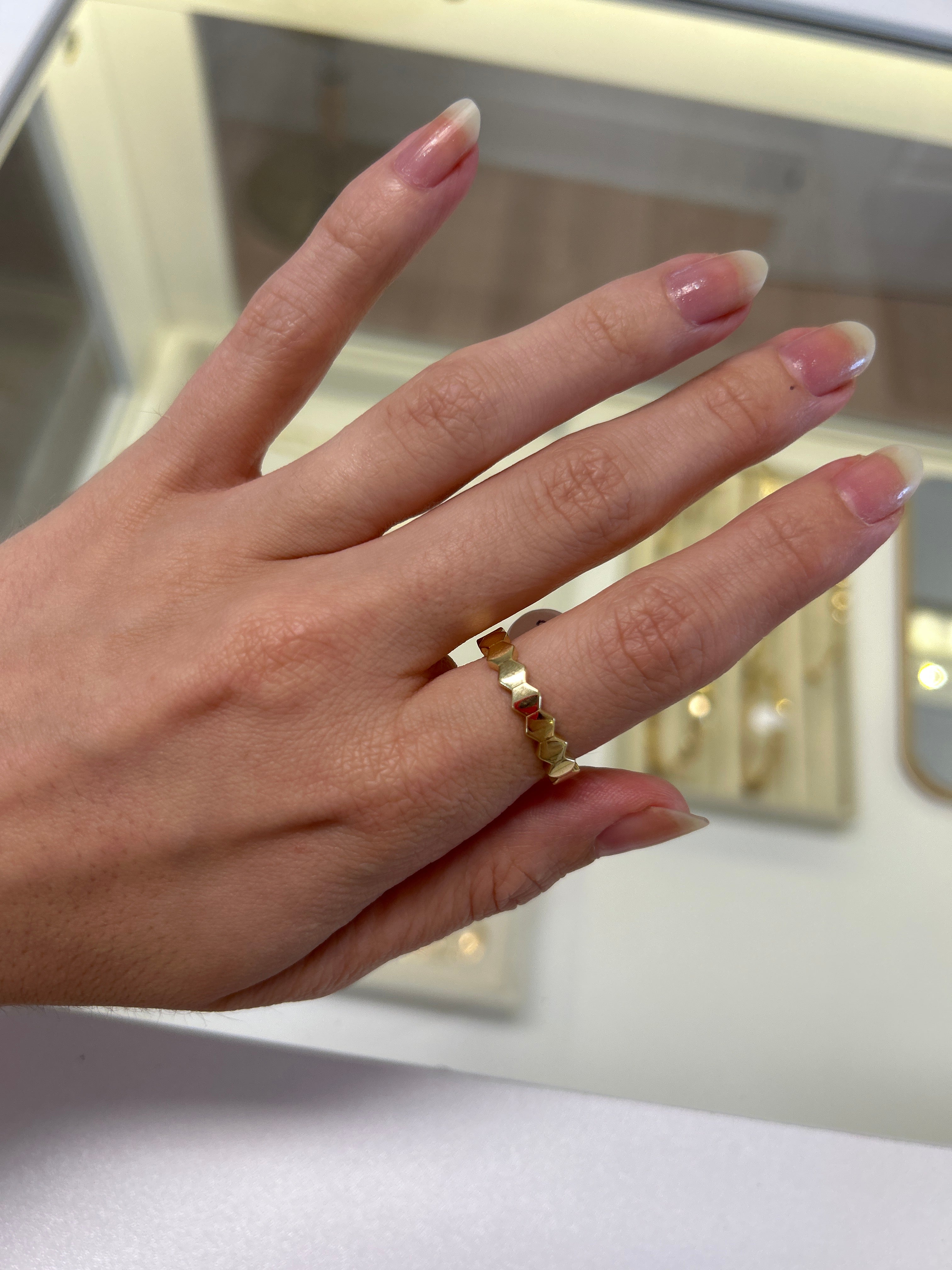 18k gold honey « beehive », size 9, 1.86g
