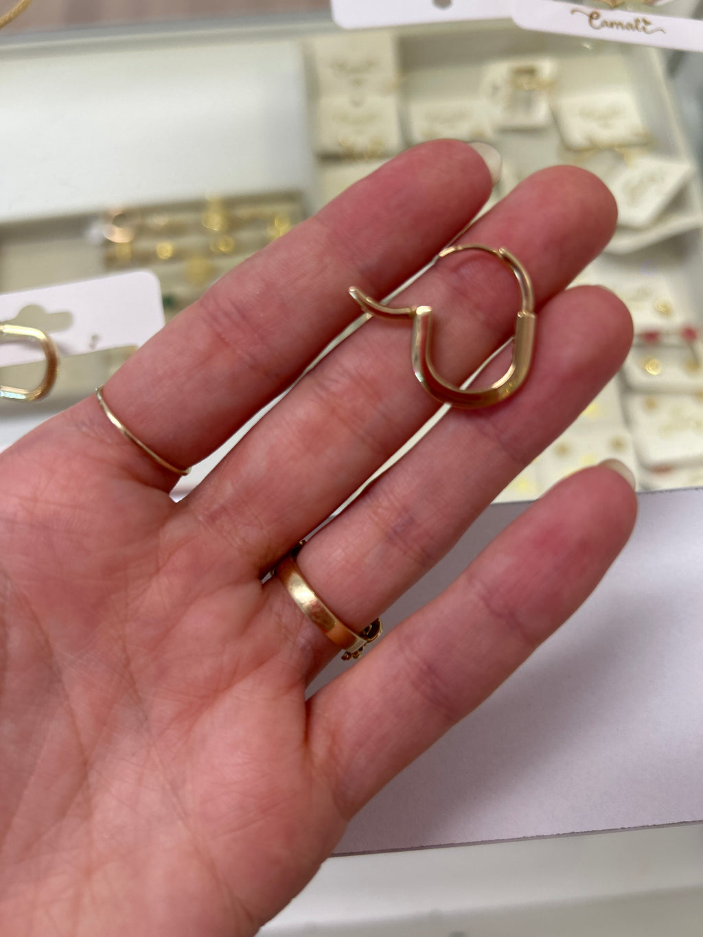 18k gold lock earrings, 3.01g