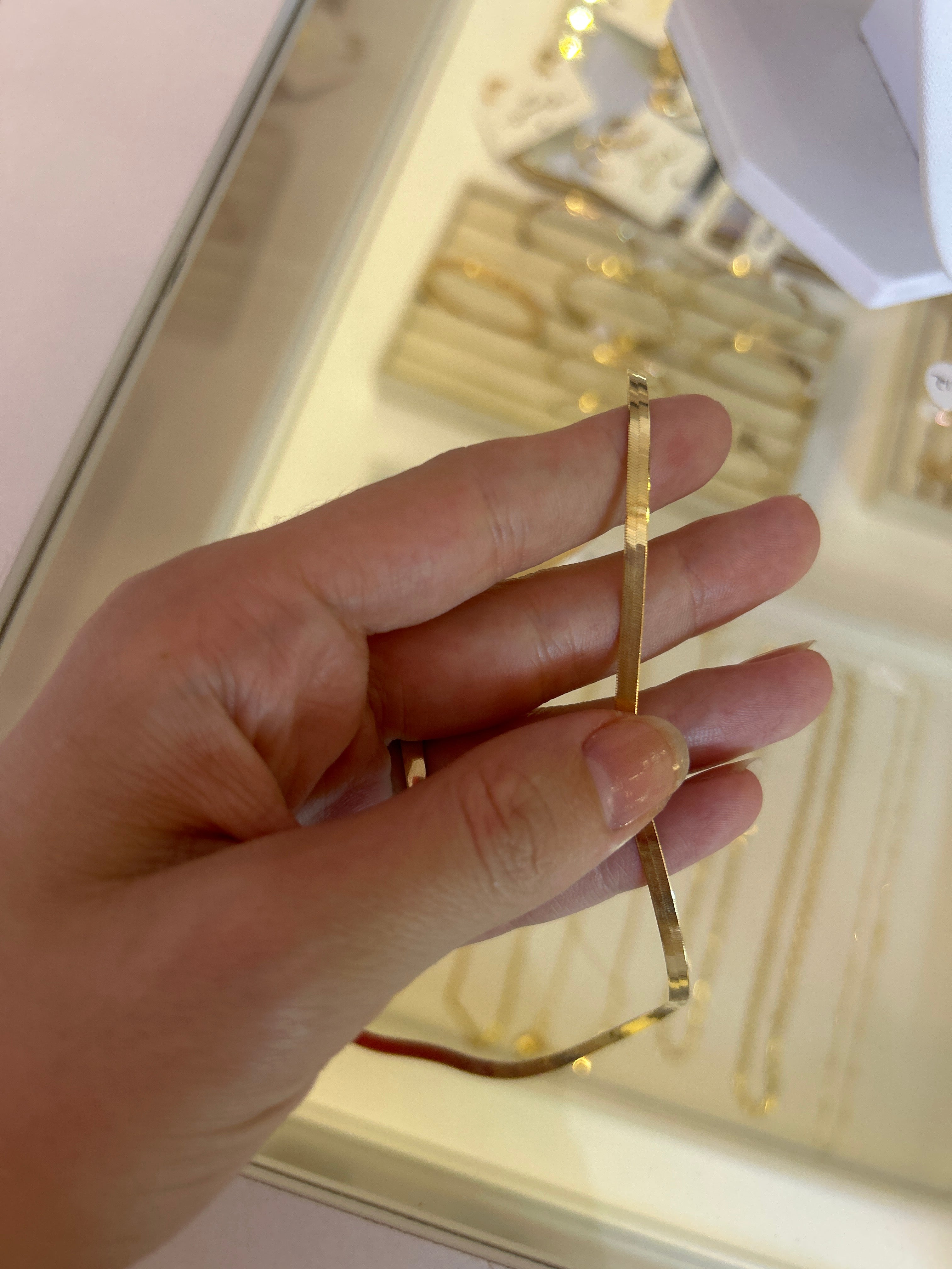 18k gold thick flat chain, 40cm, 4mm large, 5.60g*with a small defect