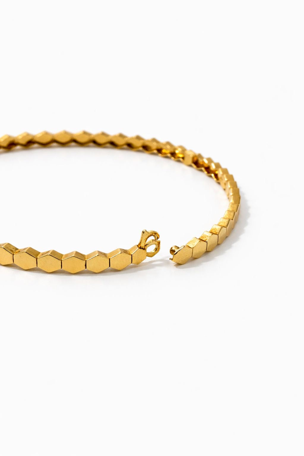 18k gold bracelet « beehive » size 17 , 6.03g
