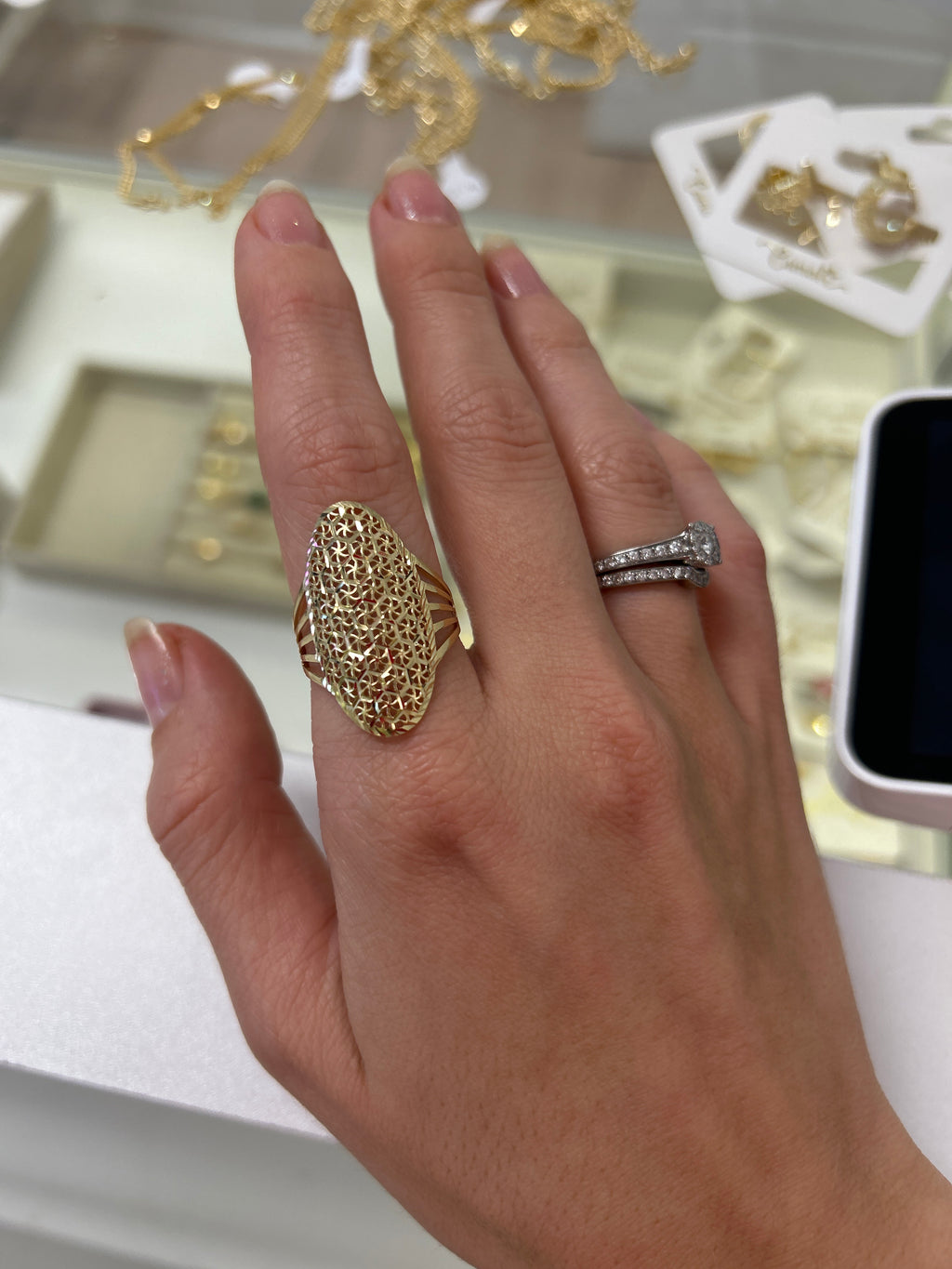 18k gold power ring size 8.5, 2.39g