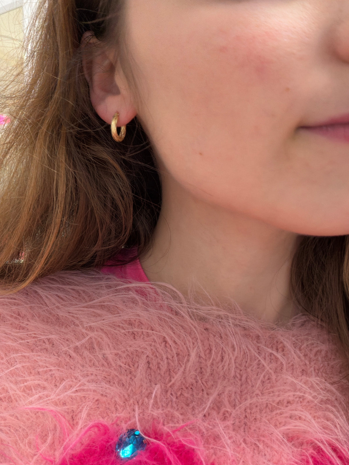 18k gold textured hoops, 14mm, 1.19g
