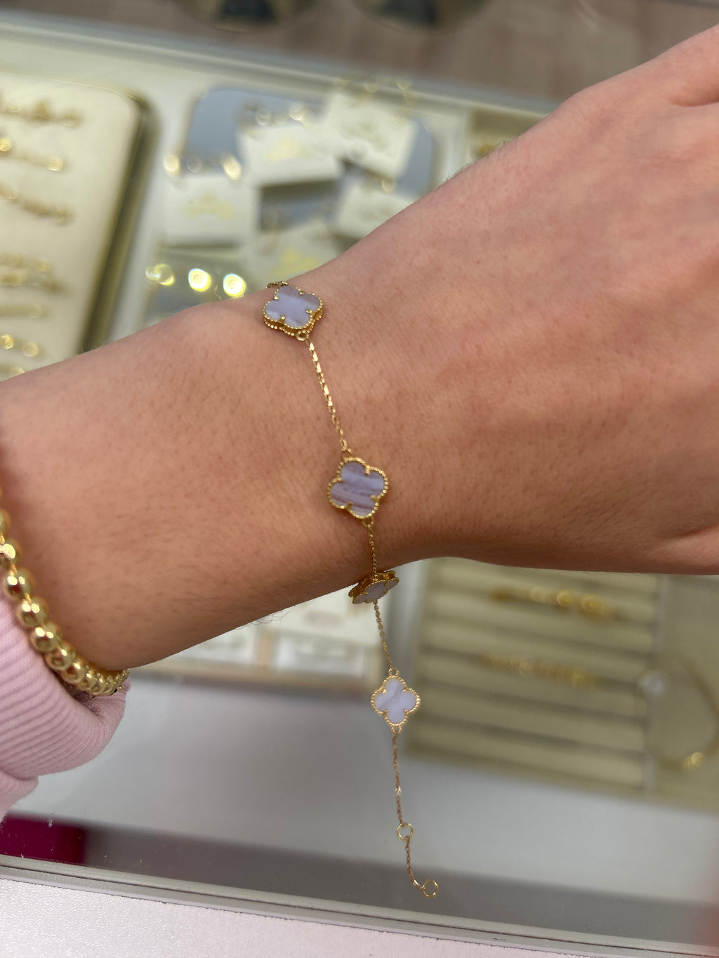 18k gold bracelet with light blue stone, 17.5-19cm, 3.01g