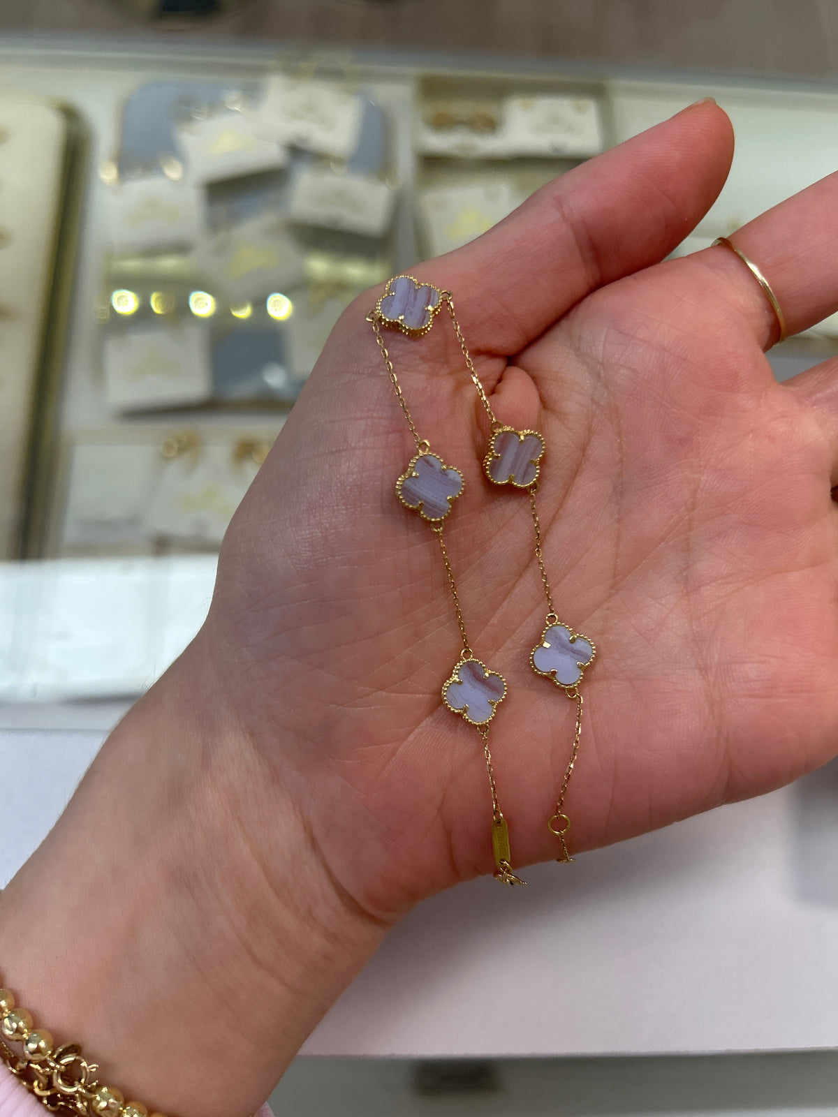 18k gold bracelet with light blue stone, 17.5-19cm, 3.01g