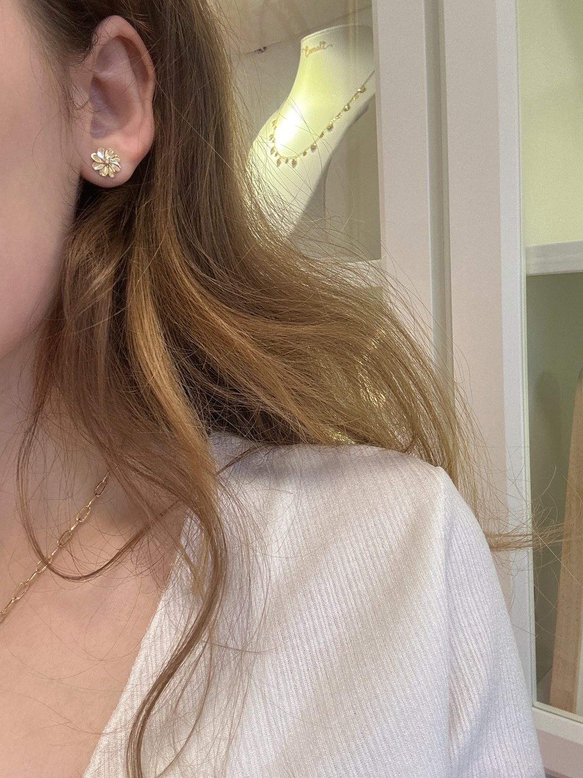 Boucles d'oreilles fleurs en or 18K, demi-mat, 1,34 g