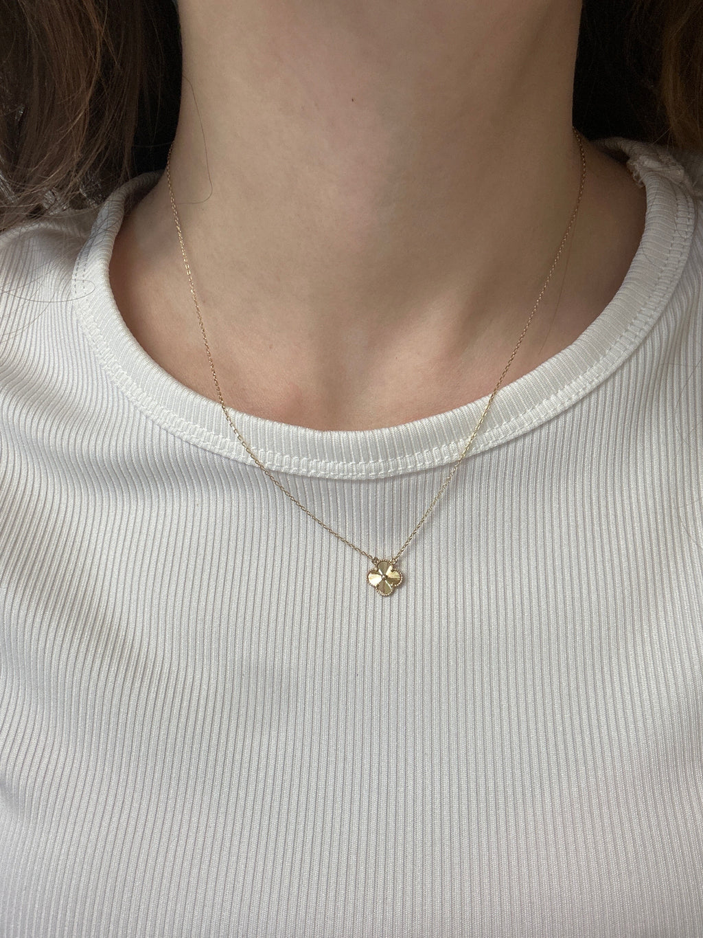 18k gold small clover (8mm) attached necklace 40-45cm, 1.65g