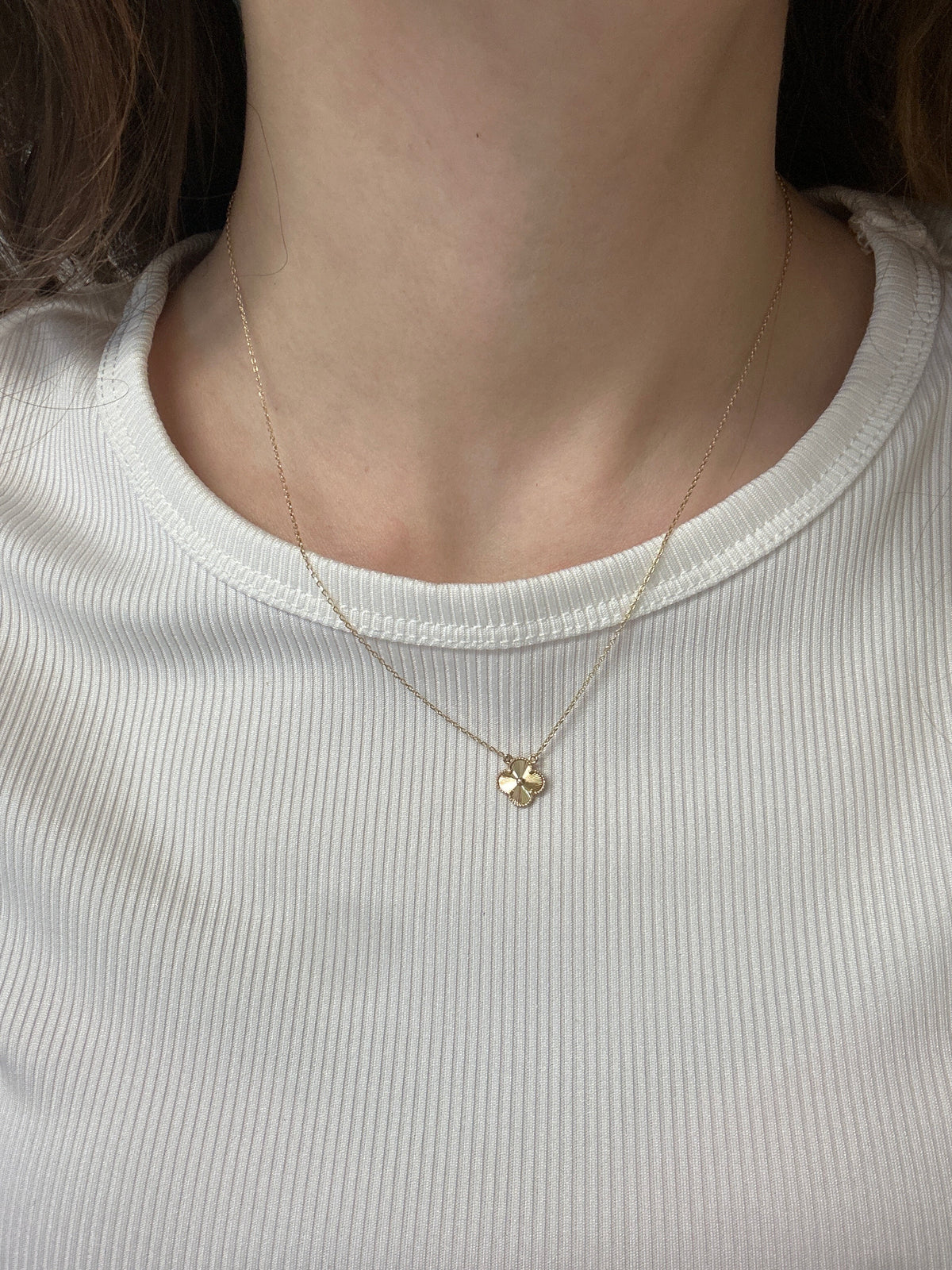 18k gold small clover (8mm) attached necklace 40-45cm, 1.65g