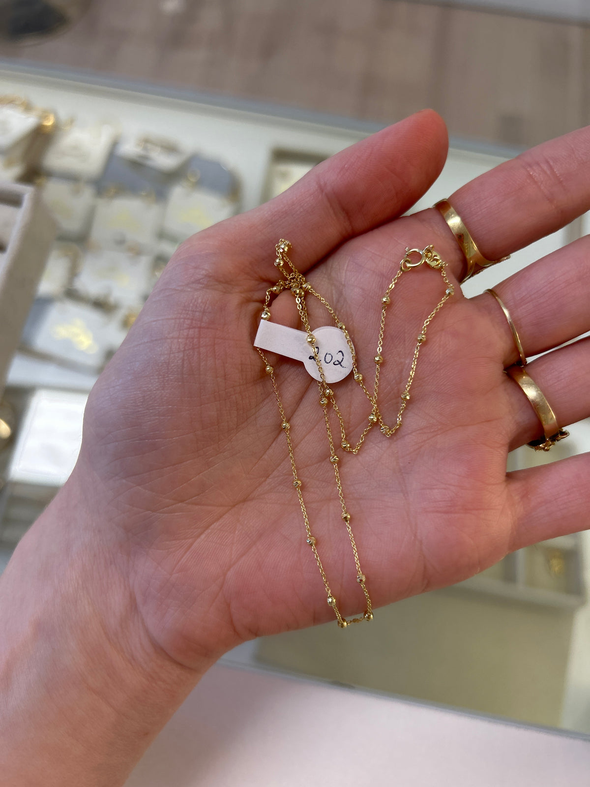 18k gold beaded chain, 2.02g, 40cm