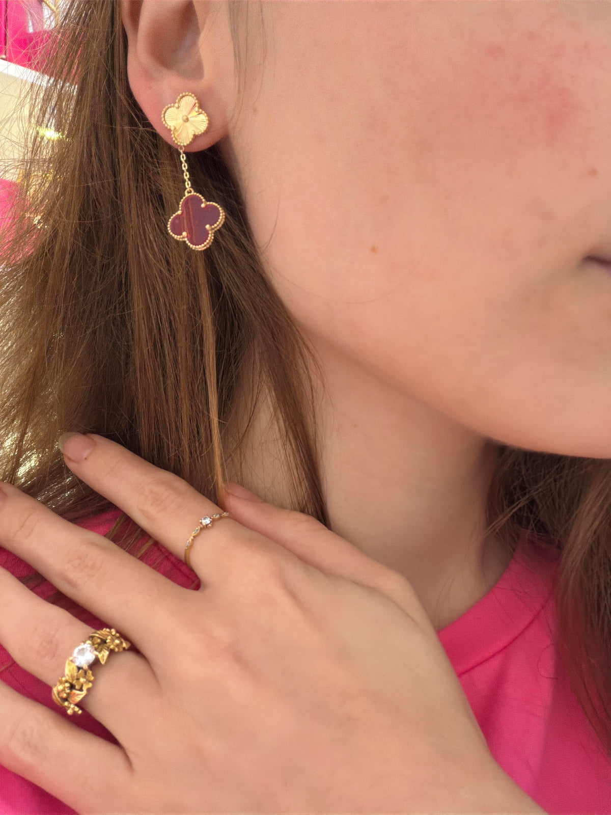 18k gold pink enamel clover dangling earrings 12-15mm, 4.08g