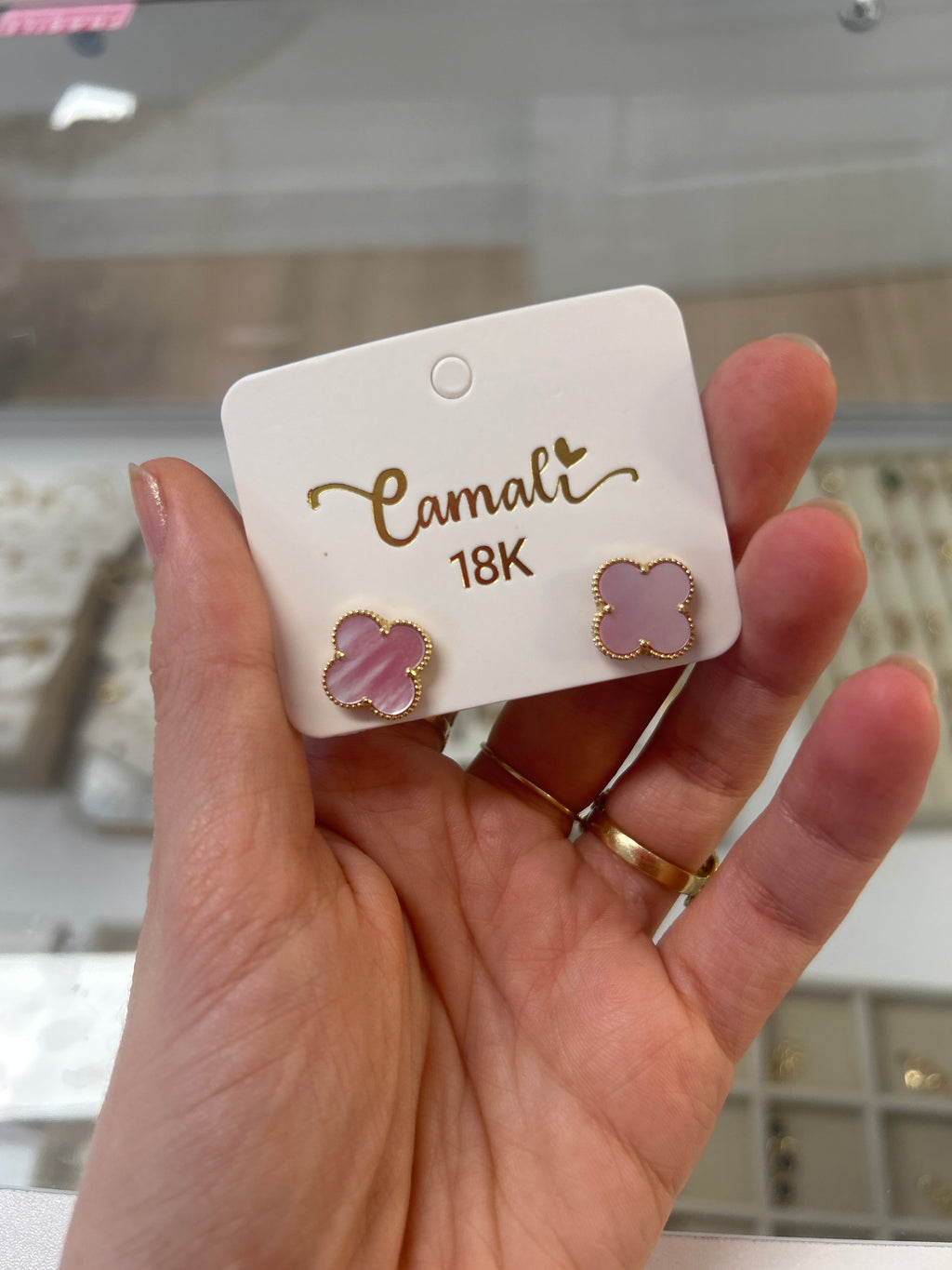 Boucles d'oreilles trèfle en or 18 carats avec nacre rose, 15 mm, 2,90 g