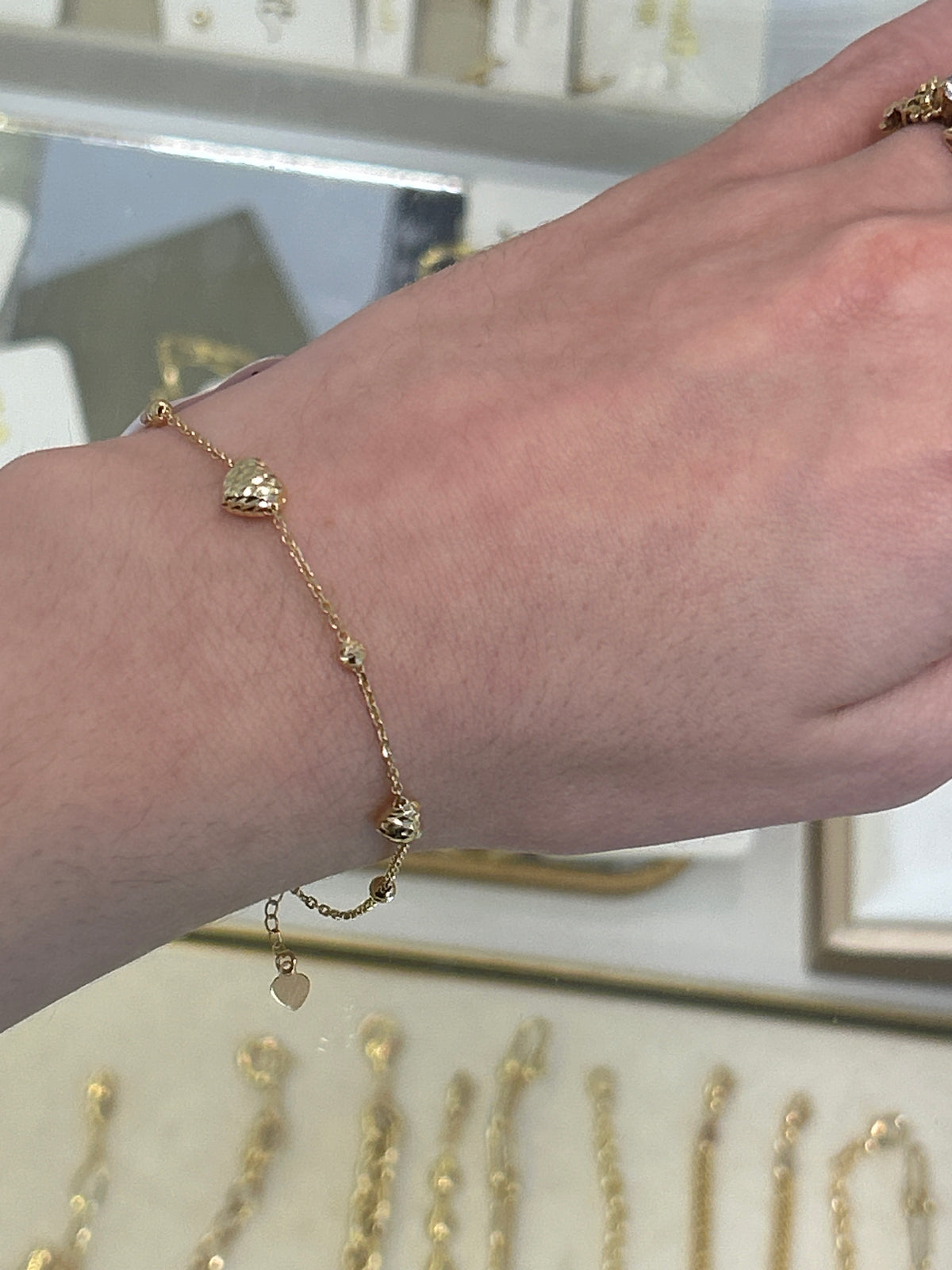 18k gold beads and hearts bracelet, 17.5-19cm, 1.93g