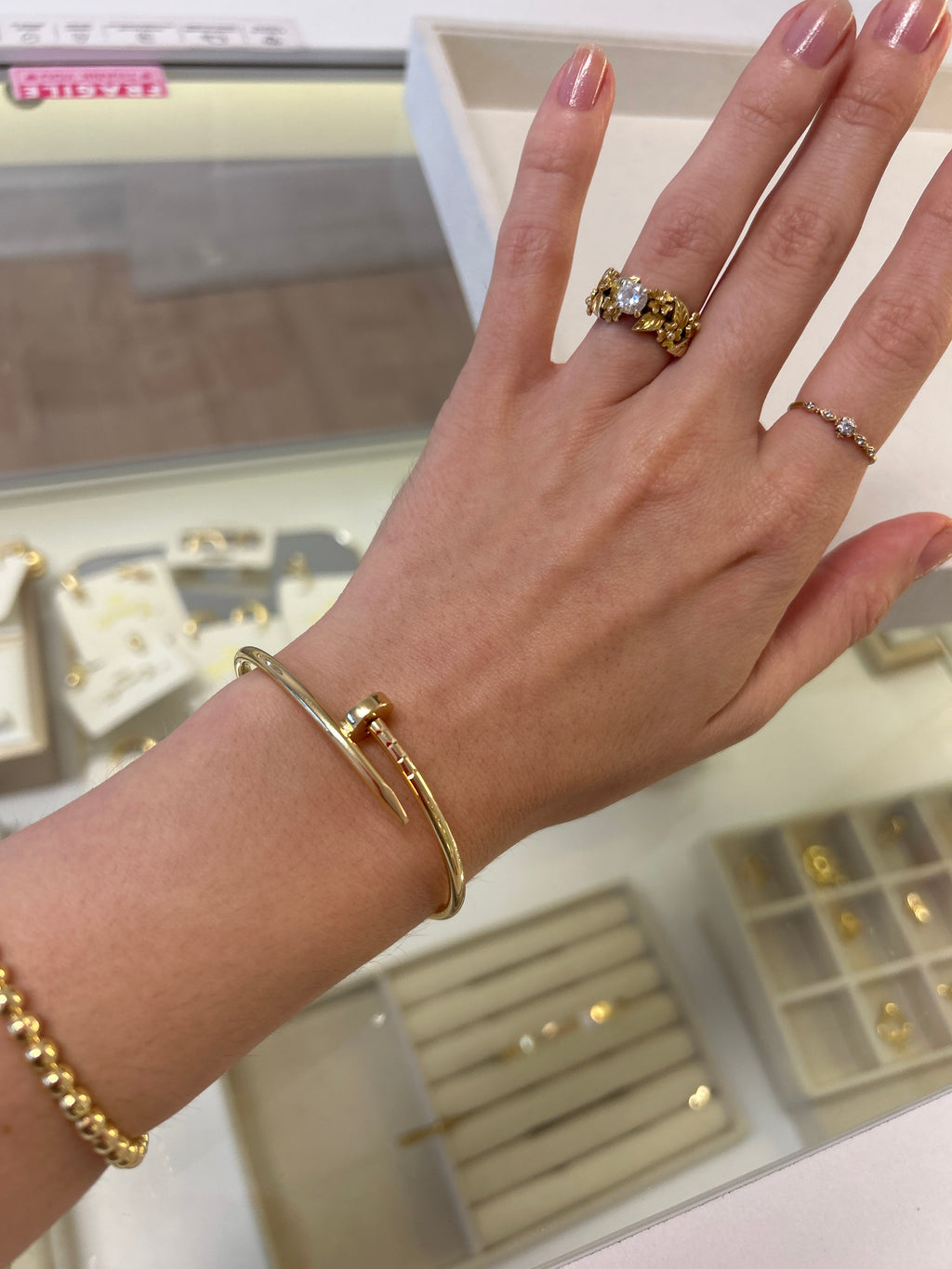 18k gold nail bangle, size 15 (small wrist), 6.41g