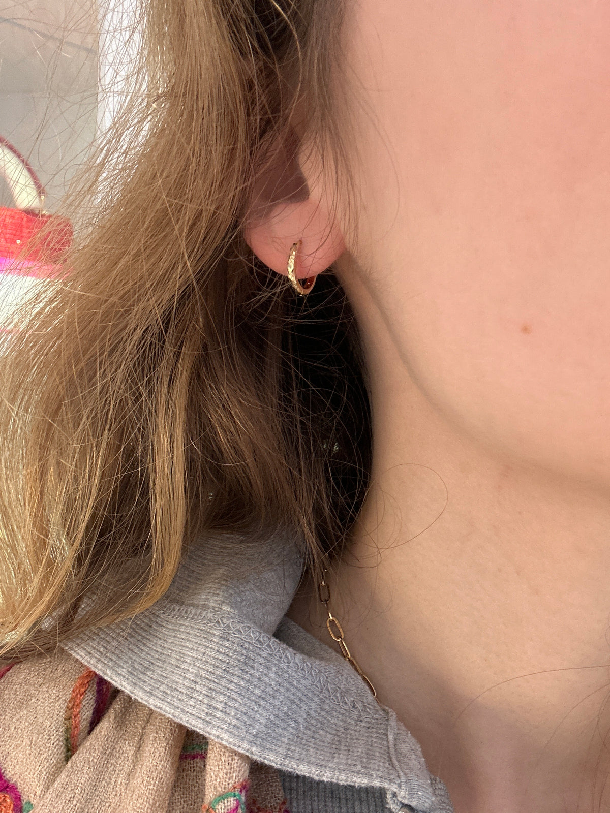 18k solid gold small Huggies 11mm, 1.13g