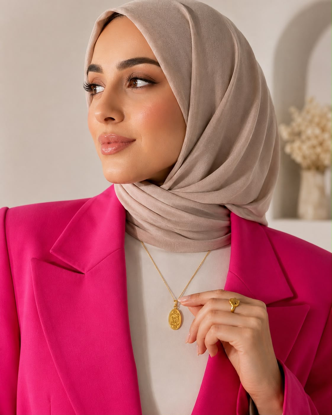 18k gold Allah pendant, 2.49g