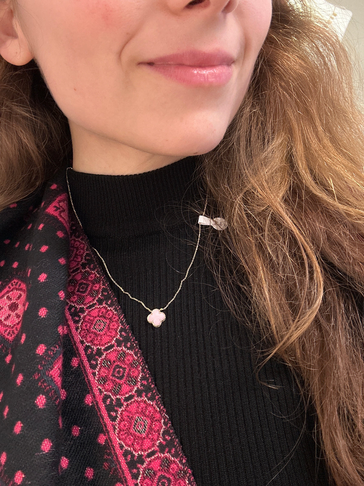 Collier trèfle en or 18 carats avec nacre rose 10 mm (moyen), ajustable 40-45 cm, 2,30 g