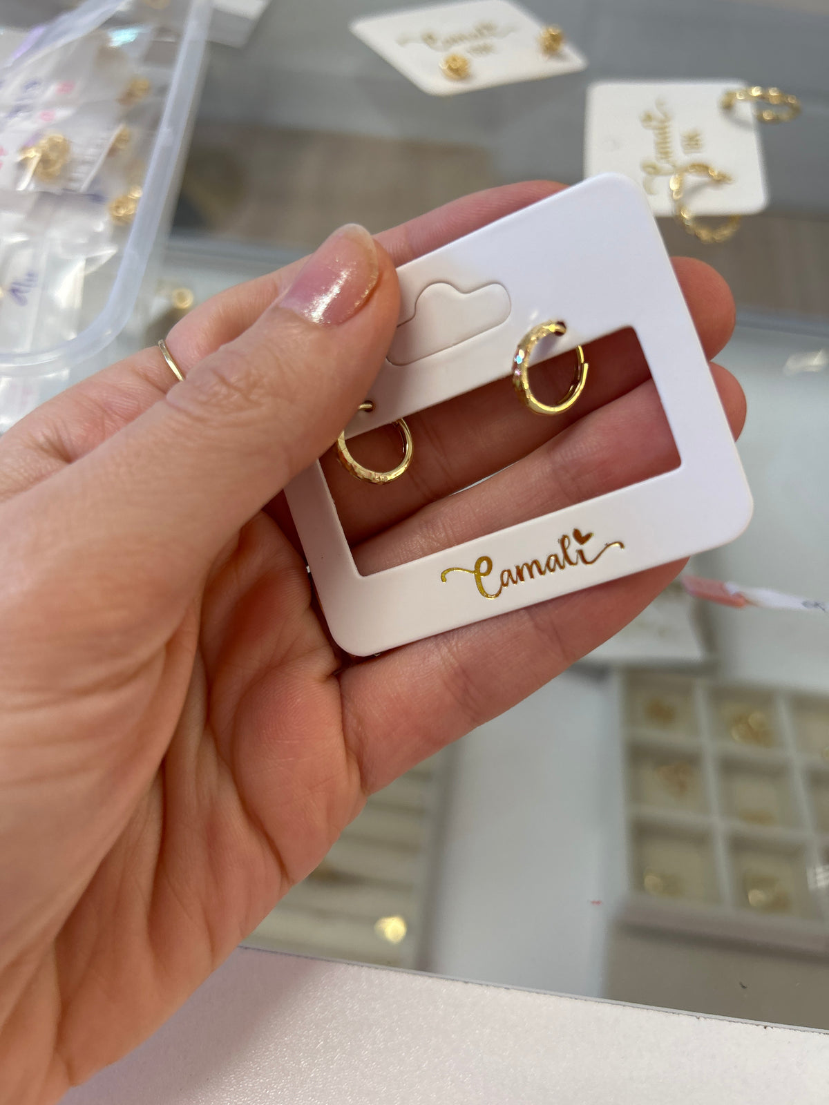 Petites créoles huggies en or 18 carats, 9 mm, 1,17 g