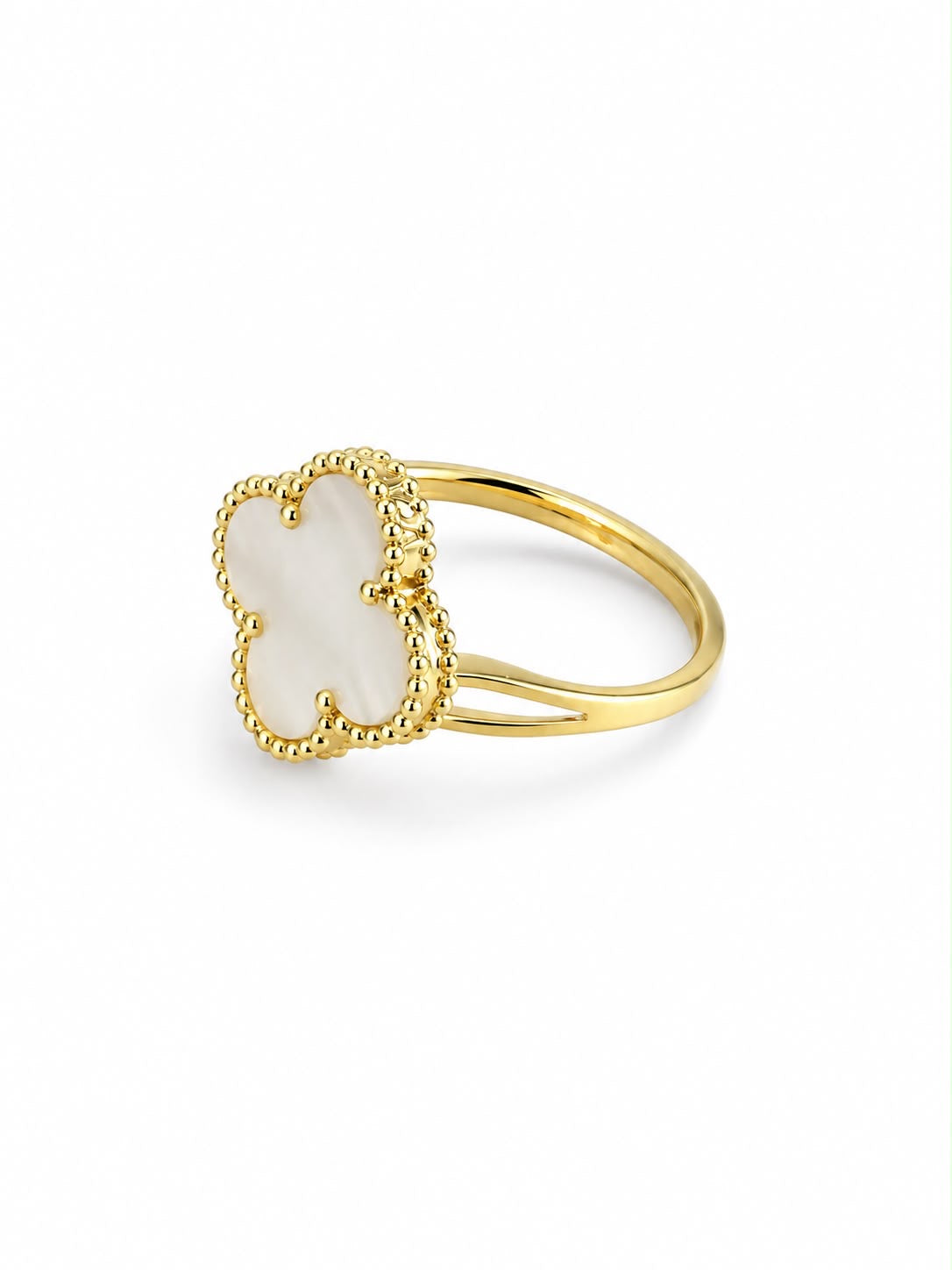 18k gold mother of pearl clover ring, size 7.5, 2.77g