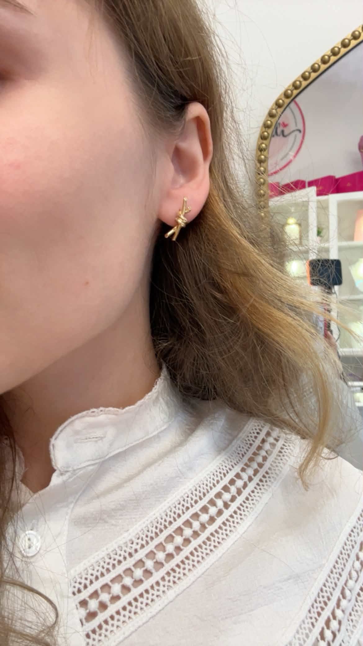 18K Gold Knot Earrings, 2.52g