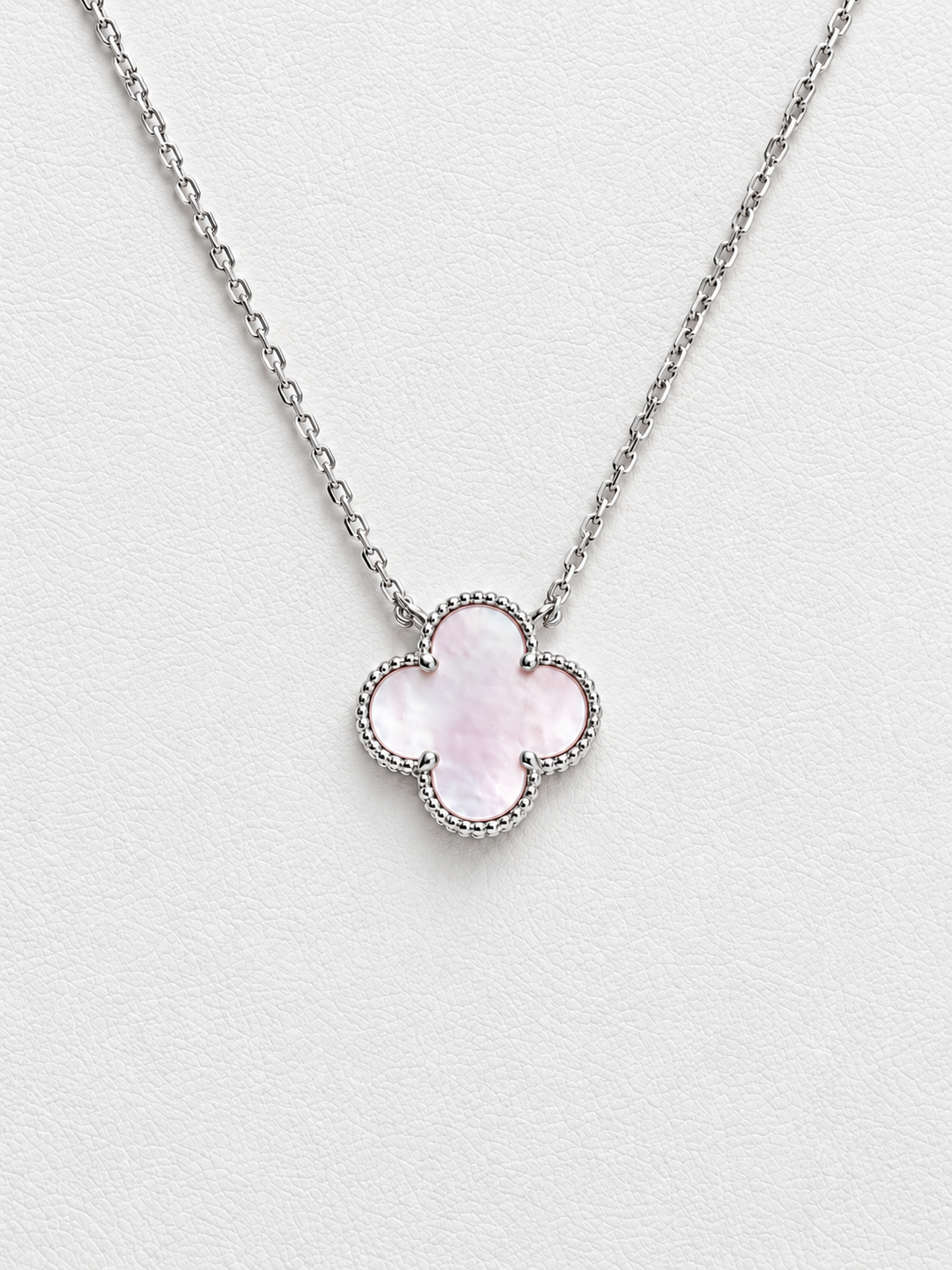 18k white gold necklace with 15mm pink mother of pearl clover, adjustable 40-45cm, 2.54g