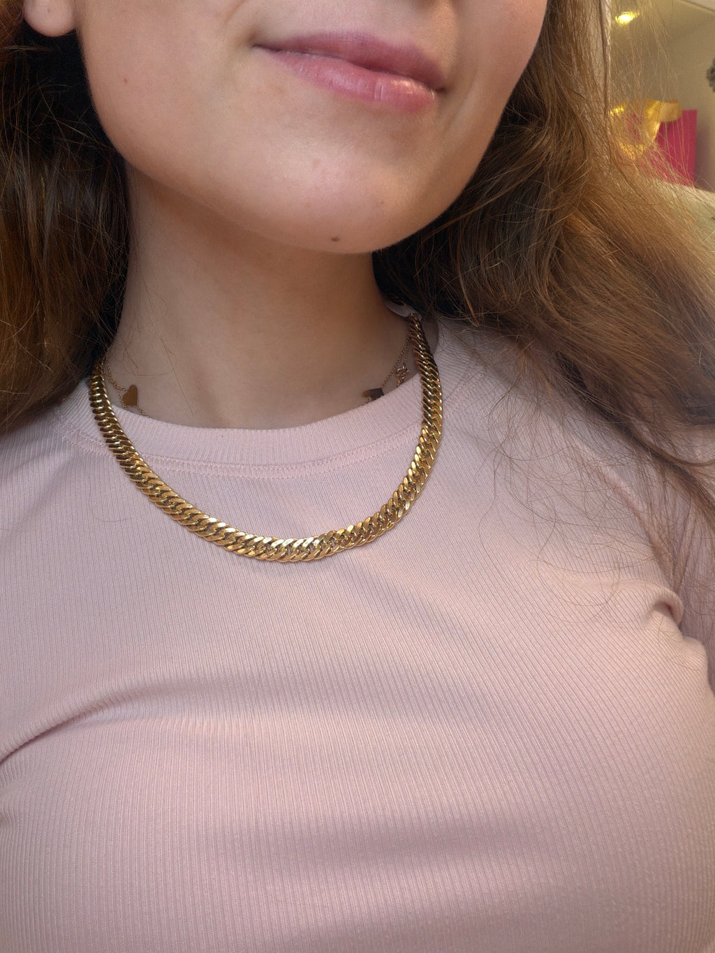 18k gold hallow Miami chain, 7.5mm thick 45cm, 13.93g * with a small defect see last picture and video , not really  appearing