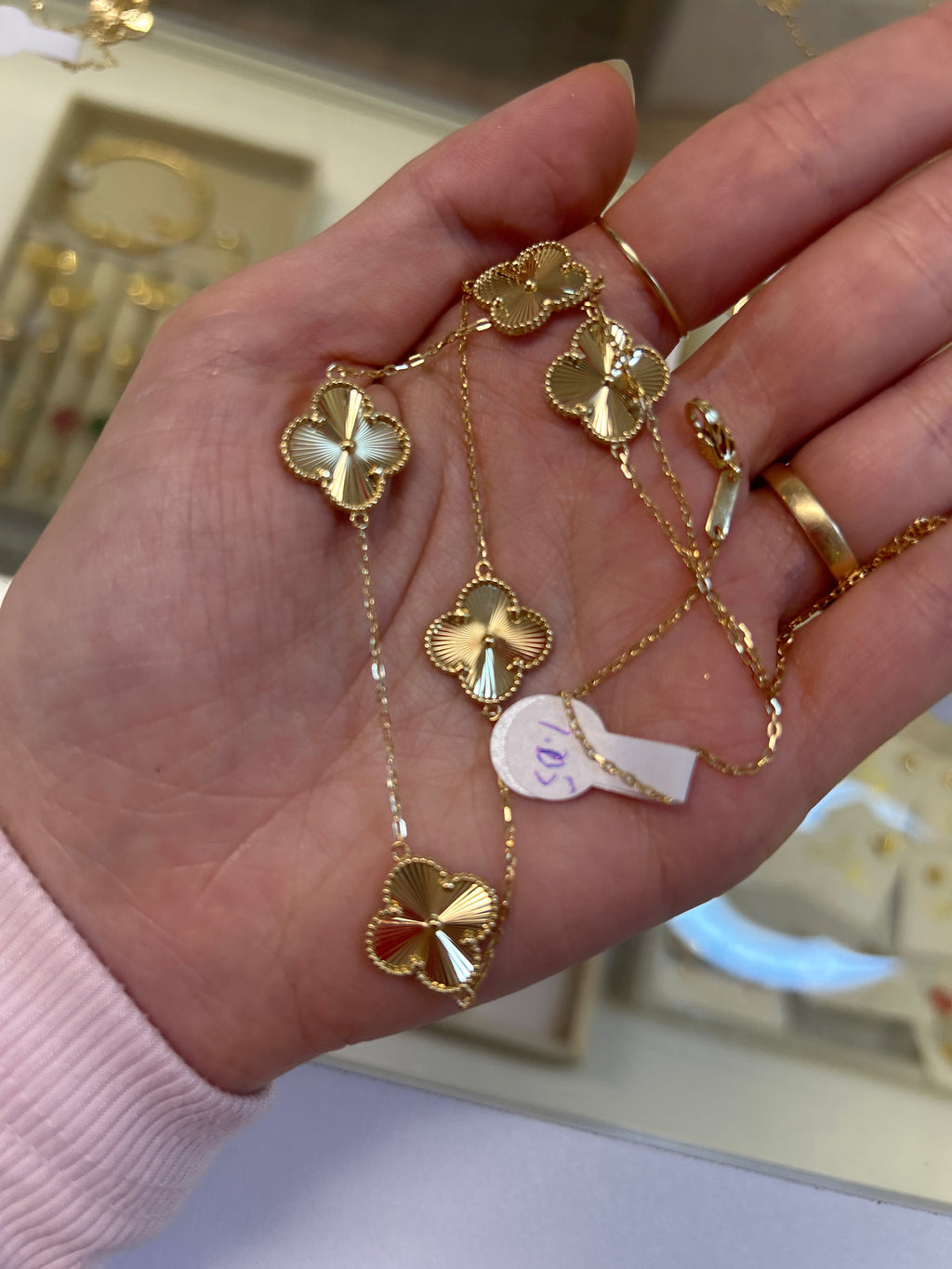 18k gold 5 large clovers (15mm),  necklace adjustable 40 to 45 cm, 7.05g