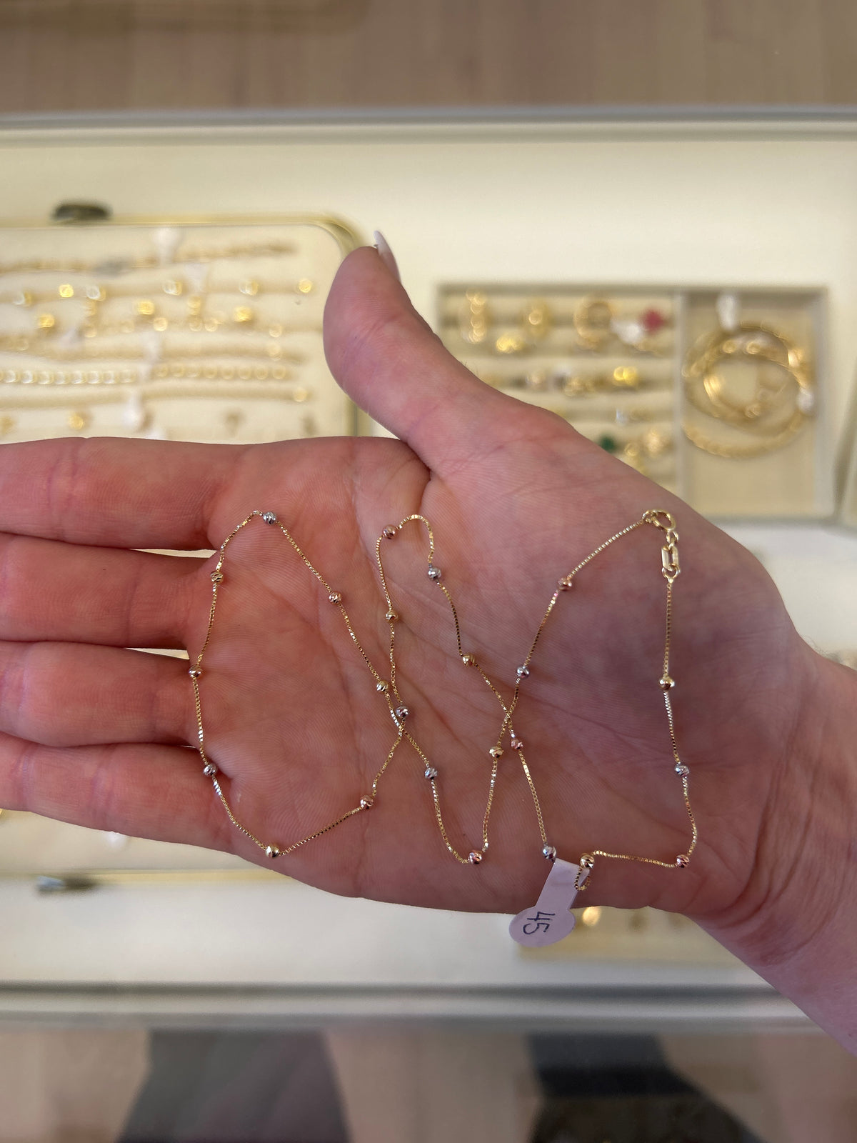18k gold box chain with tritone beads, 45cm, 2.59g