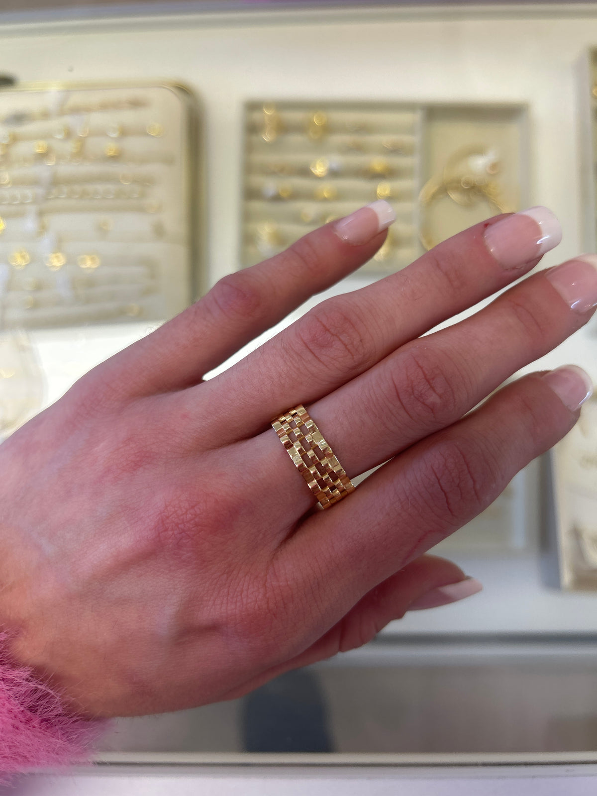 18k gold rolo style ring, size 9, 2.75g