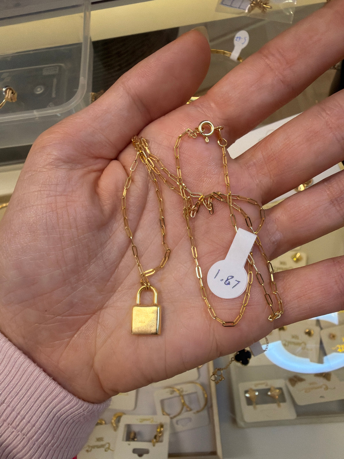 18k gold thin paperclip chain with lock  46cm, 1.87g