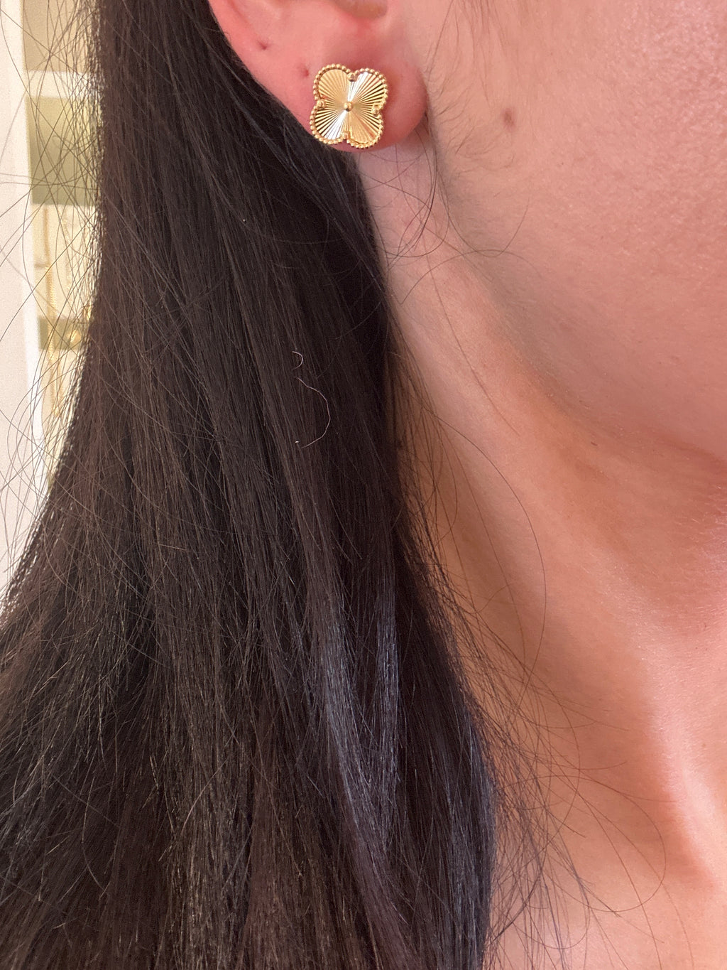 18k gold clovers 15mm (large), 2.65g